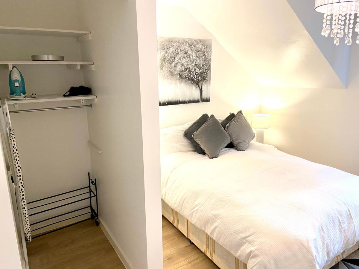 London Studio Self Contained, Newly Furbished Bagian luar foto